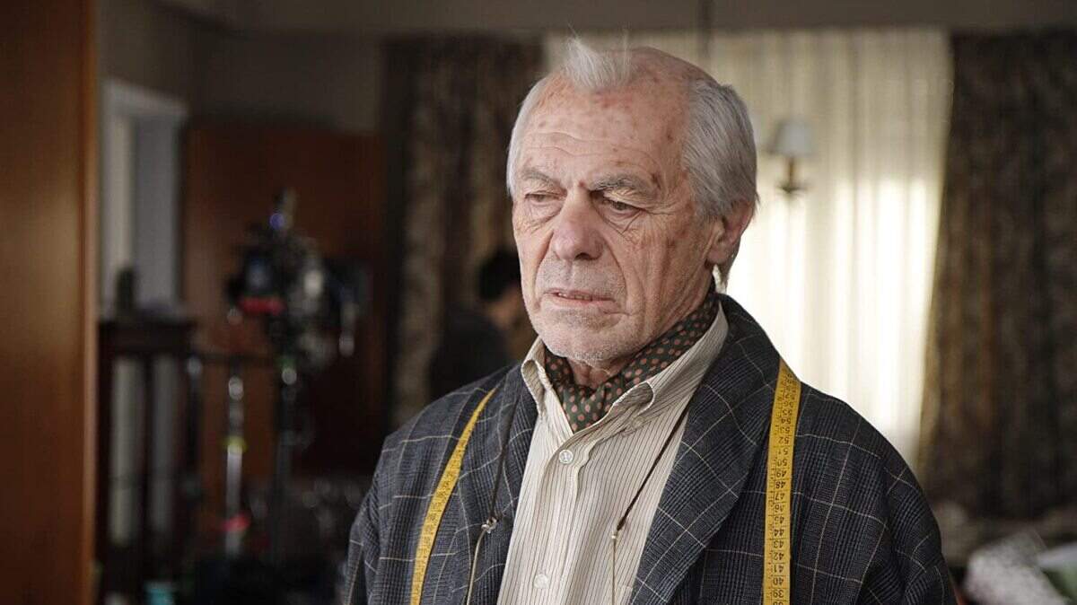 Miguel Ángel Solá en 'El último traje' (2017), una producción entre Argentina y España, por Hulu.