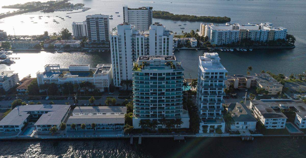 Las personas que han residido durante varios años en North Bay Village pueden beneficiarse de un programa de vivienda piloto, que ayuda a pagar el alquiler, los servicios públicos y el pago inicial para comprar un condo en la ciudad.