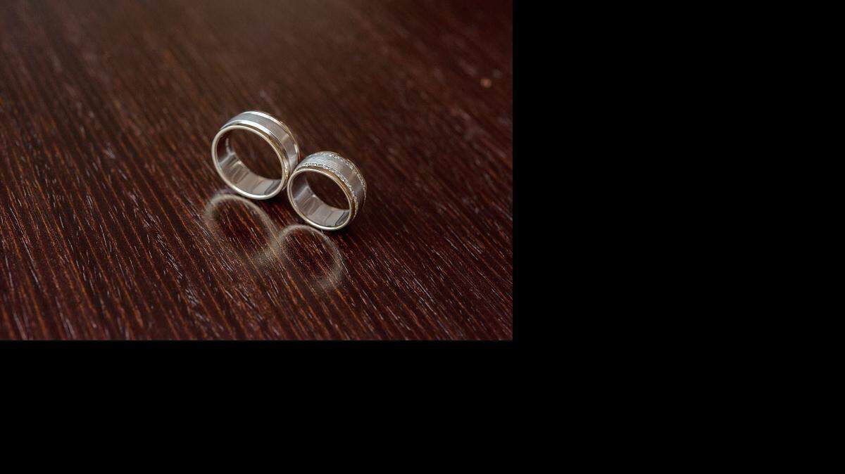 El padre pensaba que un hombre debe casarse con la niña a la que embaraza y escogió un estado donde las personas de 14 años se pueden casar legalmente, según documentos de la corte. 