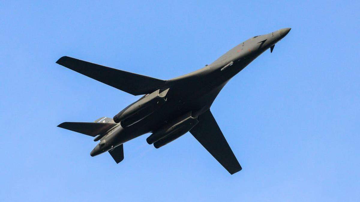 PASADENA, CALIFORNIA - JANUARY 02: United States Air Force B-1B Bomber from Dyess Air Force Base flies over the 134th Rose Parade Presented by Honda on January 02, 2023 in Pasadena, California. (Photo by Jerod Harris/Getty Images)