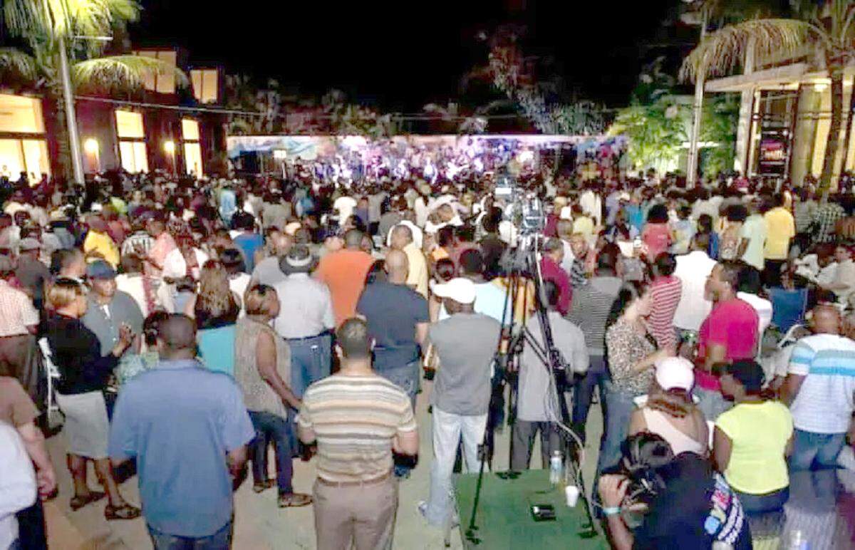 Sonidos del Pequeño Haití, un evento familiar programado para cada tercer viernes del mes en el Little Haiti Cultural Complex.