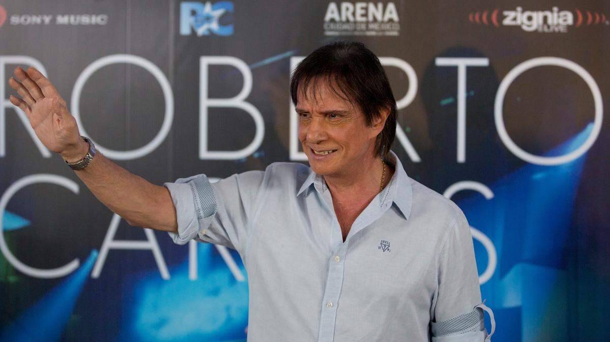 Foto de archivo. El cantautor brasileño Roberto Carlos iniciará el próximo año una gira por trece ciudades de Estados Unidos y Canadá, la cual empezará el 22 de abril en el FTX Arena de Miami (sur de Florida), anunció este lunes el artista.
