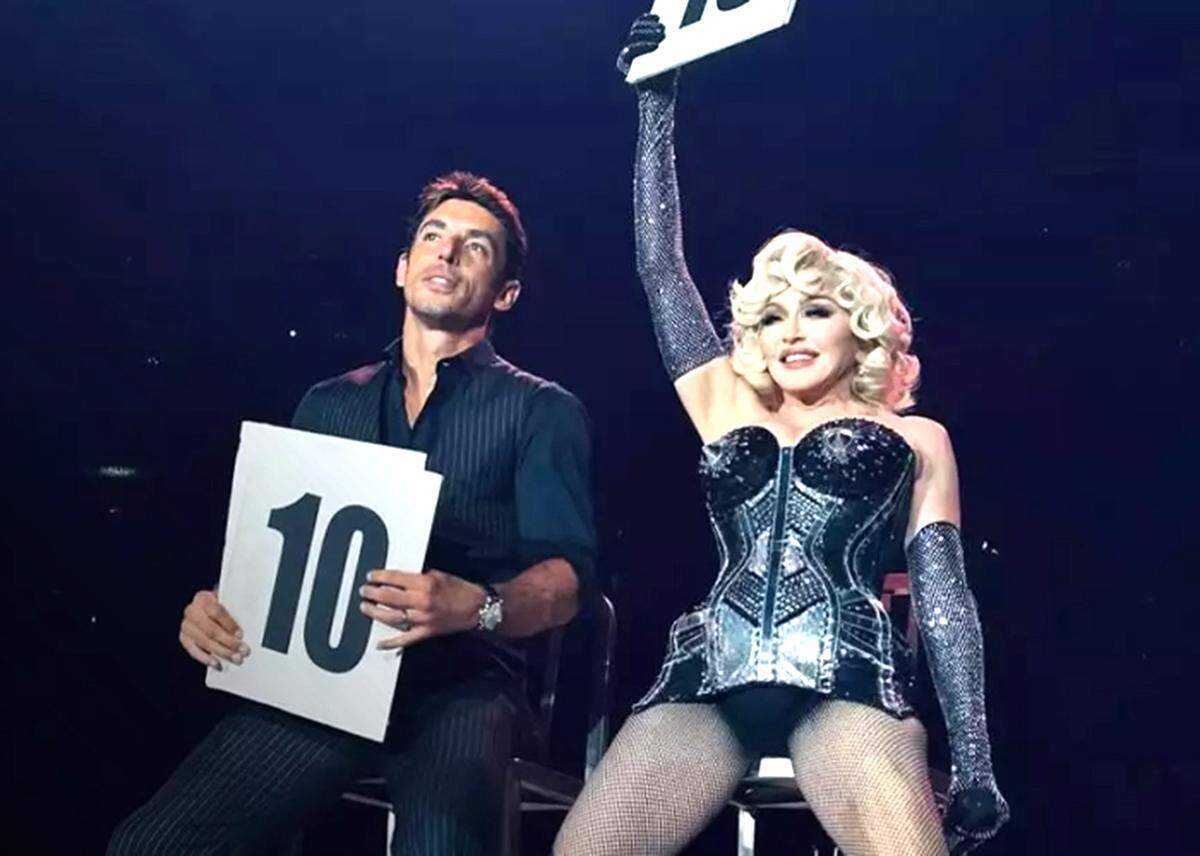 Alberto Guerra Y Madonna.