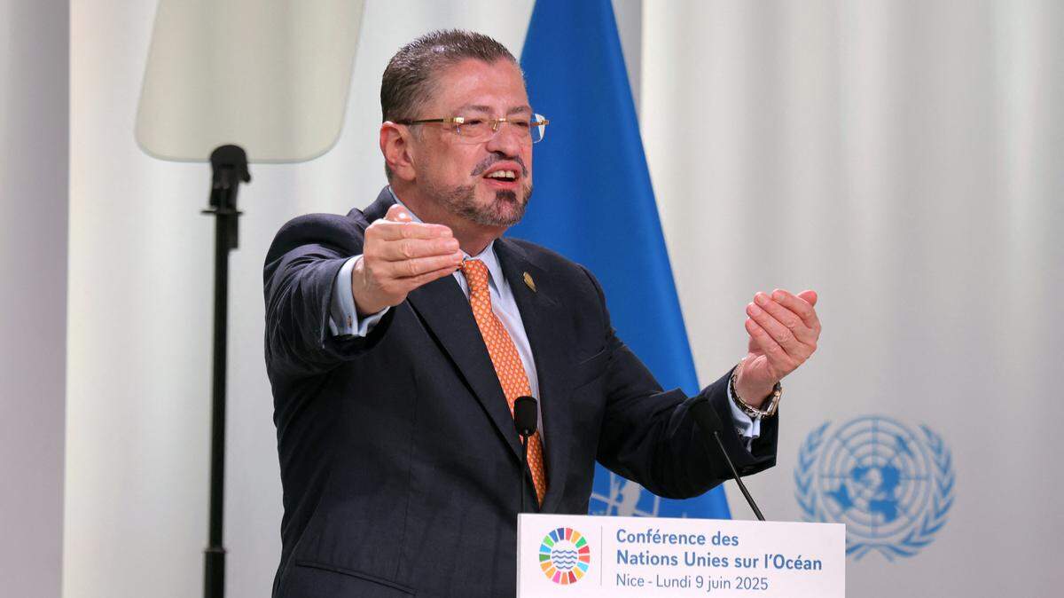 El presidente de Costa Rica, Rodrigo Chaves, durante la sesión inaugural de la tercera Conferencia de las Naciones Unidas sobre los Océanos (UNOC3), en Niza, Francia, el 9 de junio de 2025.
