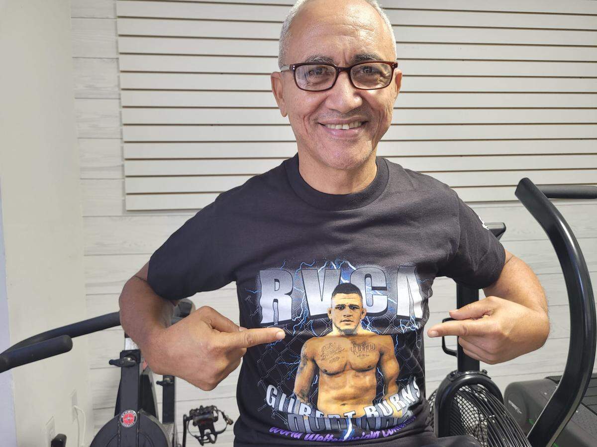 Jorge Rubio solo espera que Gilbert Burns pueda golpear bien a Khamzat Chimaev. El profesor cubano ha aportado su grano de arena en el campamento del guerrero de Brasil para el esperado choque contra el checheno.