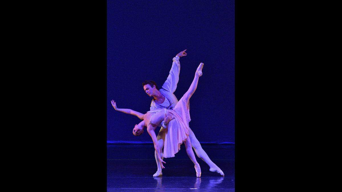 Jennifer Lauren y Rainer Krenstetter, del Miami City Ballet, en “A Midsummer Night’s Dream” de George Balanchine.