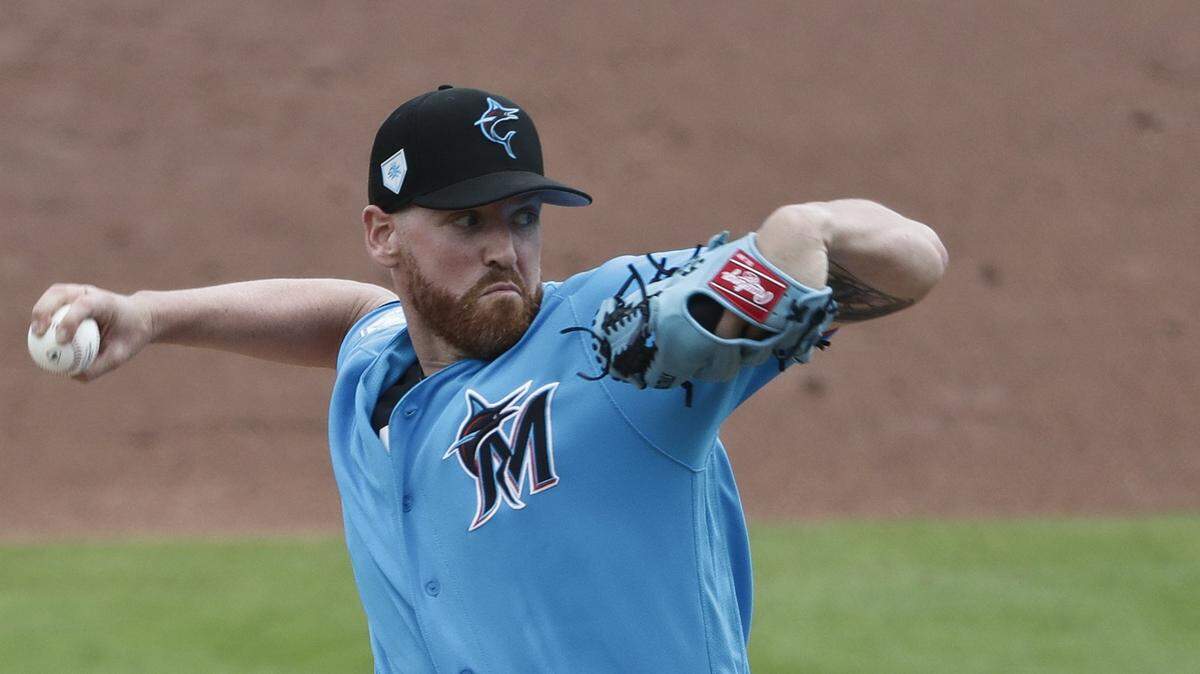 DAN STRAILY lanza en un choque contra los Astros el 14 de marzo del 2019 en West Palm Beach.