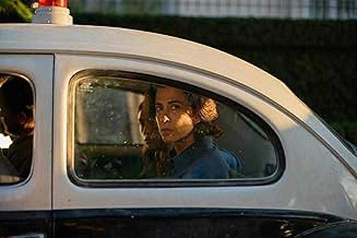 O Cinema Miami Beach proyecta el filme dramático ‘I’m Still Here’ (2025) en el contexto de la dictadura militar en Brasil.