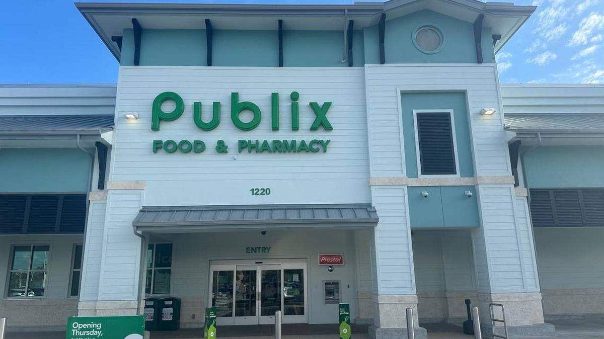 Este nuevo Publix, de 39,600 pies cuadrados en Homestead, en el Valencia Center, ubicado en el 1220 E. Palm Drive, abrió el 4 de abril.