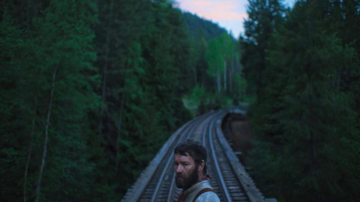 Coral Gables Art Cinema estrena el viernes ‘Train Dreams’ (2025). Drama que transcurre durante una época de cambios sin precedentes en Estados Unidos a principios del siglo XX.