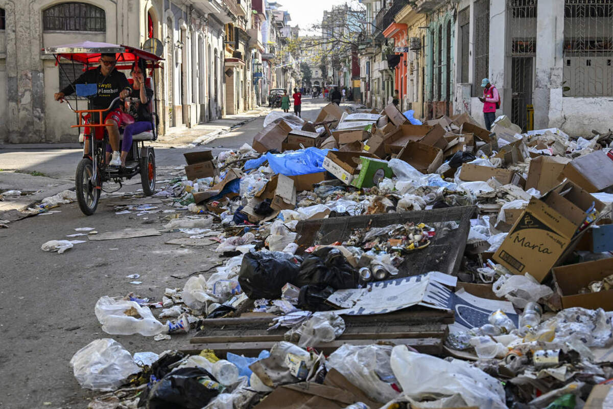La insalubridad en las calles, el estado de abandono de los hospitales y la falta de servicios básicos como el agua y la luz eléctrica han dado el puntillazo al sistema de salud cubano, una prioridad para la fase de reconstrucción de la isla en caso de un cambio sociopolítico.