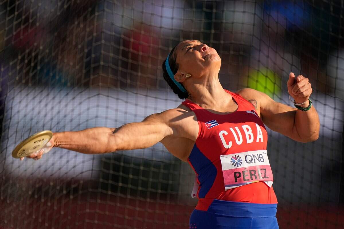 Yaimé Pérez lanza el disco en la jornada de calificaciones del Mundial de Atletismo, celebrado el 18 de julio de 2022 en Eugene, Oregon.