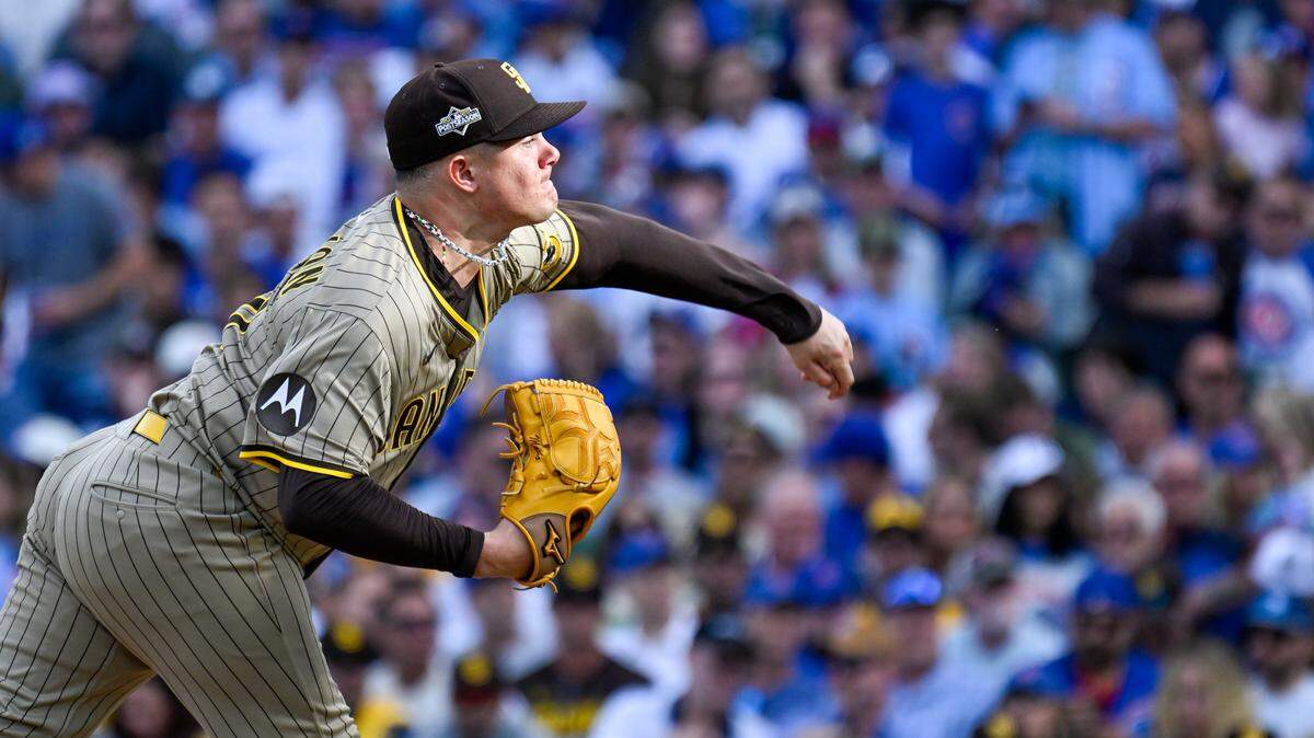 El relevista cubano de los Padres de San Diego Adrián Morejón no permitió hits, no regaló carreras, ponchó a un bateador y retiró en línea a los siete peloteros de los Cachorros que enfrentó, el miércoles en Chicago. 
