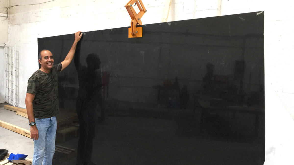 El artista Florencio Gelabert en su taller.