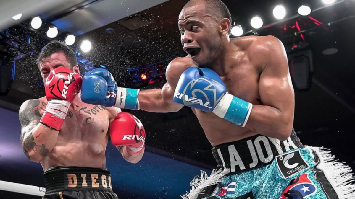 El cubano Yoelvis Gómez (der.) vuelve al ring el 22 de agosto en Orlando con la mira en el título WBA Continental Latinoamérica y un lugar entre los mejores del peso mediano.