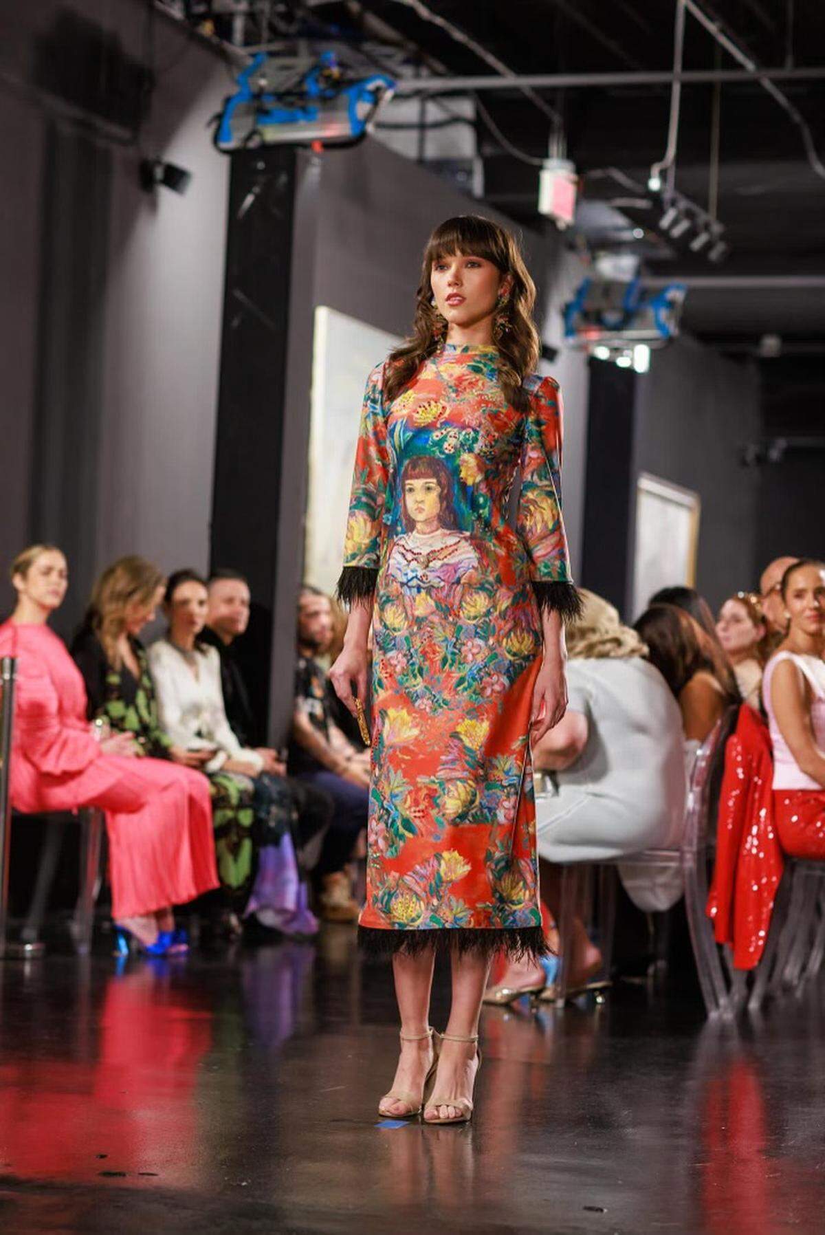 Yas González debutó en la&nbsp;Fashion Week&nbsp;de Miami, pero ha participado en eventos de ese tipo en capitales como París, Dubai y Nueva York.