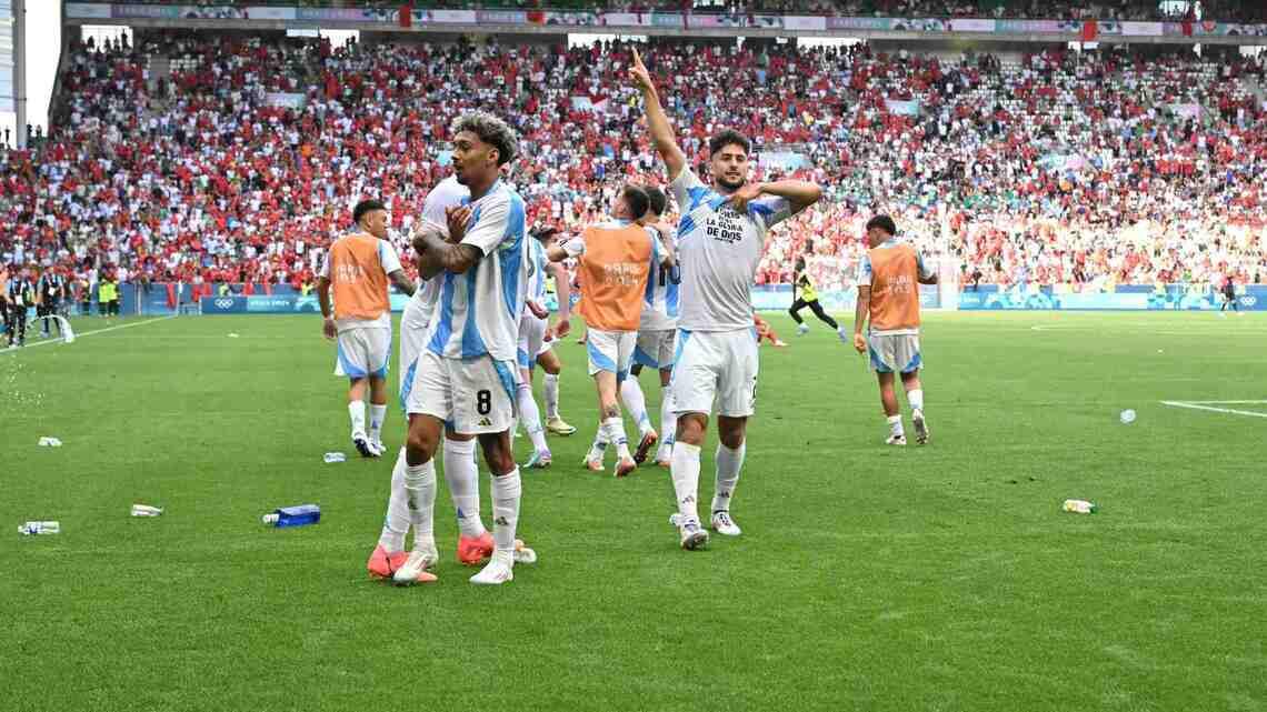 Messi reacciona tras el caótico partido entre Argentina y Marruecos en el estreno en los Juegos de París