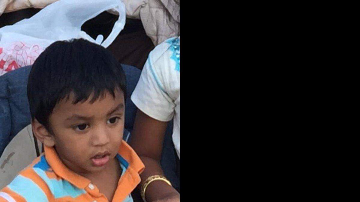 La Oficina del Alguacil de Broward busca a un niño de 18 meses de edad. De ascendencia india, cabello oscuro, 24" de altura. Visto por última vez en la zona de 417 Lakeview Dr. en Weston.