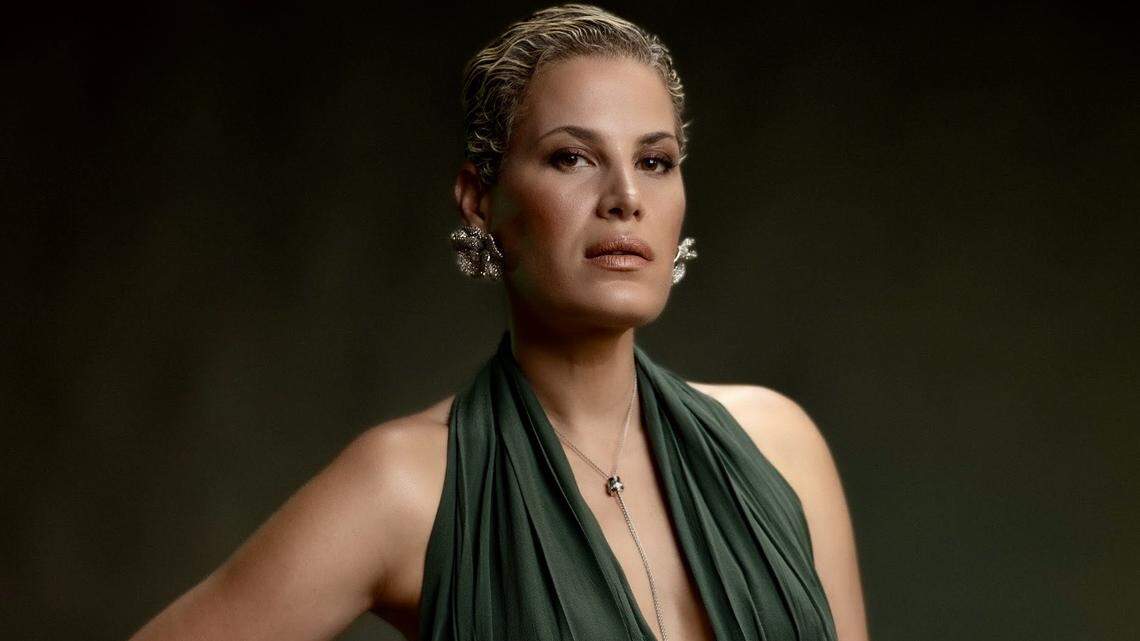 Sarah Rivera conduce el programa “Sabor tropical” en Mega TV