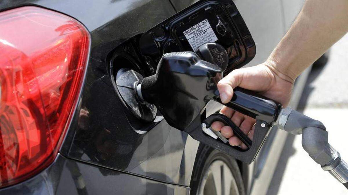 Bajan de nuevo los precios de la gasolina en Florida.