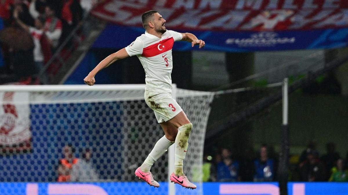 Guiada por un doblete de Merih Demiral, Turquía sorprendió a Austria 2-1 este martes en Leipzig y alcanzó los cuartos de final de la Eurocopa-2024, en los que se medirá a Países Bajos.