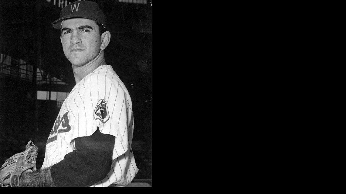 CAMILO PASCUAL en sus días de gloria con los Mellizos de Minnesota. El legendario pitcher es uno de los invitados a la entrega de premios a ex deportistas cubanos.