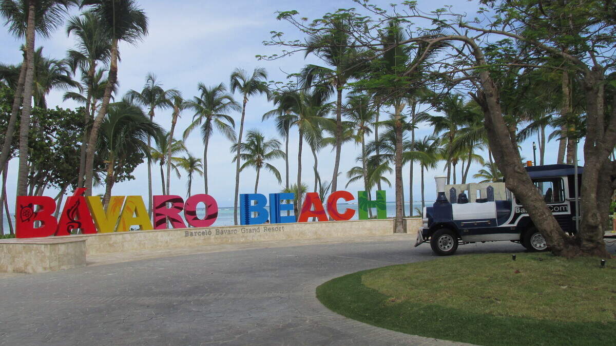 Emblemático letrero de Playa Bavaro.
