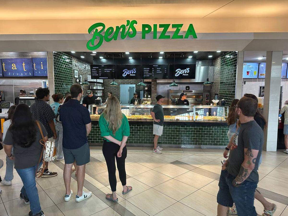Ben’s Pizza abrió en el Dadeland Mall en junio de 2024.