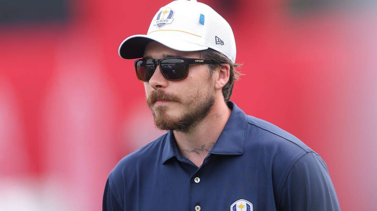 FARMINGDALE, NEW YORK - SEPTEMBER 24: Brooklyn Peltz Beckham looks on during the All-Star Match prior to the Ryder Cup 2025 at Black Course at Bethpage State Park Golf Course on September 24, 2025 in Farmingdale, New York. (Photo by Carl Recine/Getty Images)