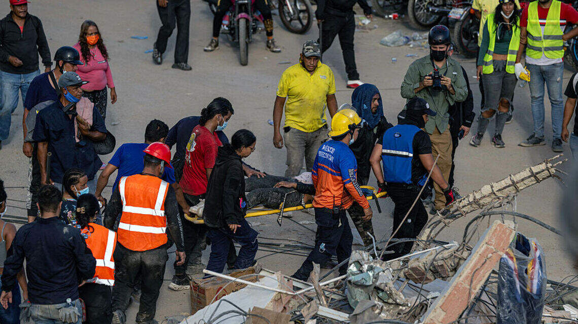 Tras 4 días de los terremotos en Venezuela, se desvanece la esperanza de conseguir sobrevivientes