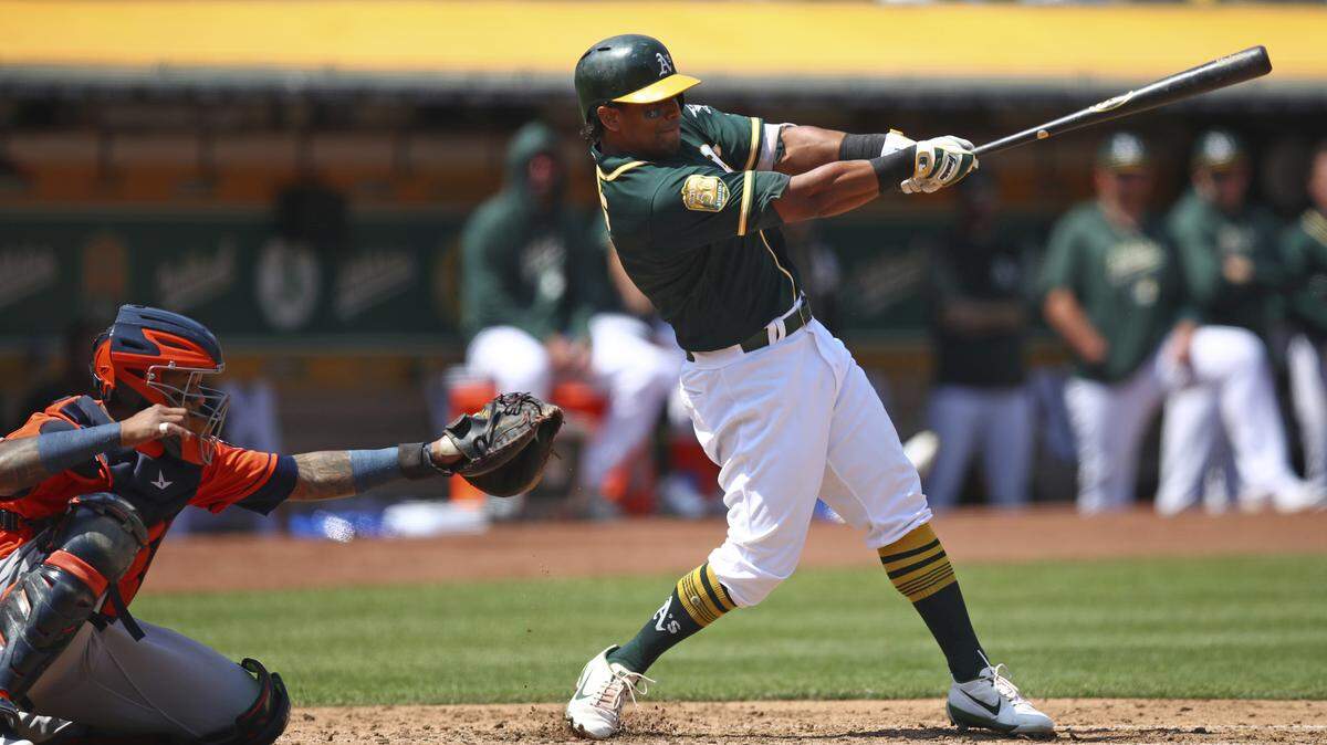 Durante la temporada del 2018, Khris Davis consiguió una línea de bateo de .247/.328/.555 con 93 anotadas, 132 imparables, 25 dobles, 46 jonrones y 118 empujadas en 139 partidos por los Atléticos como bateador designado.