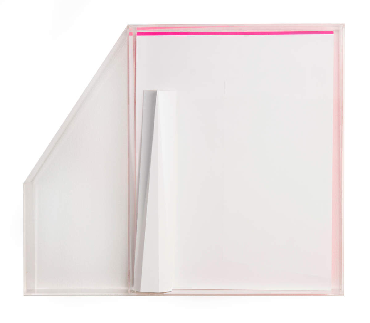 “P.L.N.”, (Homage to Pier Luigi Nervi), 2015, de Andrés Michelena. Metacrilato y cartón, 14.5 x 17.5 x 2 in.
