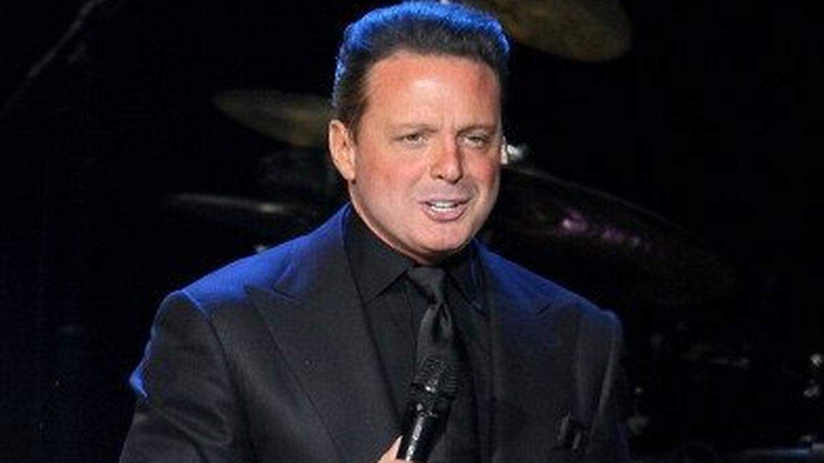 Foto de archivo del cantante Luis Miguel en concierto, el 25 de febrero de 2012, en Ciudad de México.