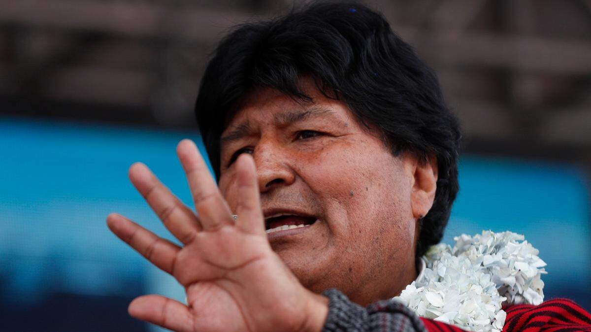 Foto de archivo. El expresidente de Bolivia Evo Morales habla en un acto en El Alto, Bolivia, el 3 de diciembre de 2020.