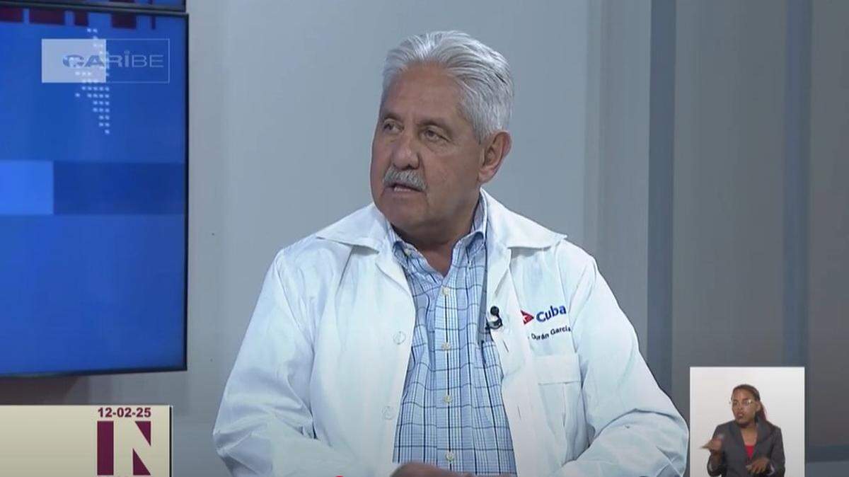 Francisco Durán, director de epidemiología del ministerio de salud pública de Cuba, confirmó el aumento de personas “buceando” en la basura, a quienes culpó de “indisciplina social”.