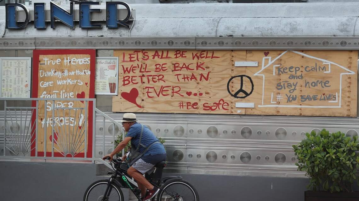 Miami Beach waits to open restaurants closed by COVID-19 but will add outdoor seating