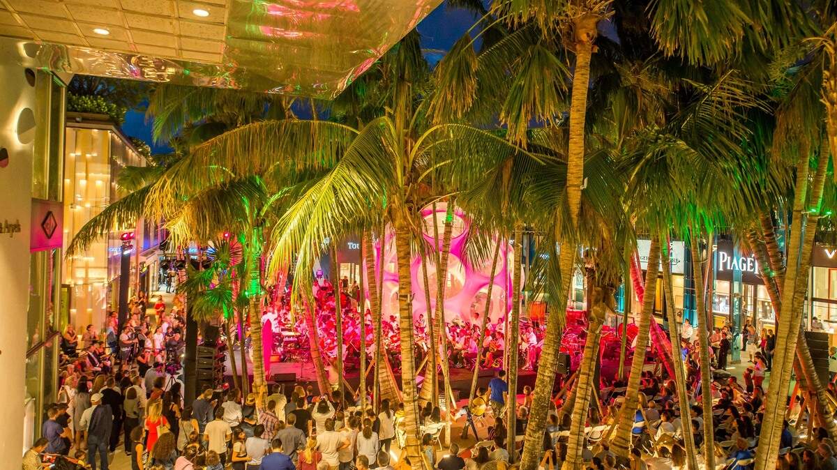 El escenario de una serie de conciertos gratuitos muy populares conocidos bajo el nombre de “The Miami Design District Performance Series” se llevará a cabo todos los viernes de 6 a 9 p.m. en el Design District.