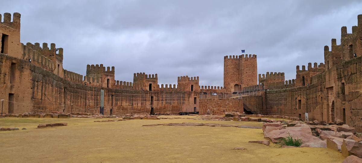 Castillo de Burgalimar en Baños de la Encina, Jaén.