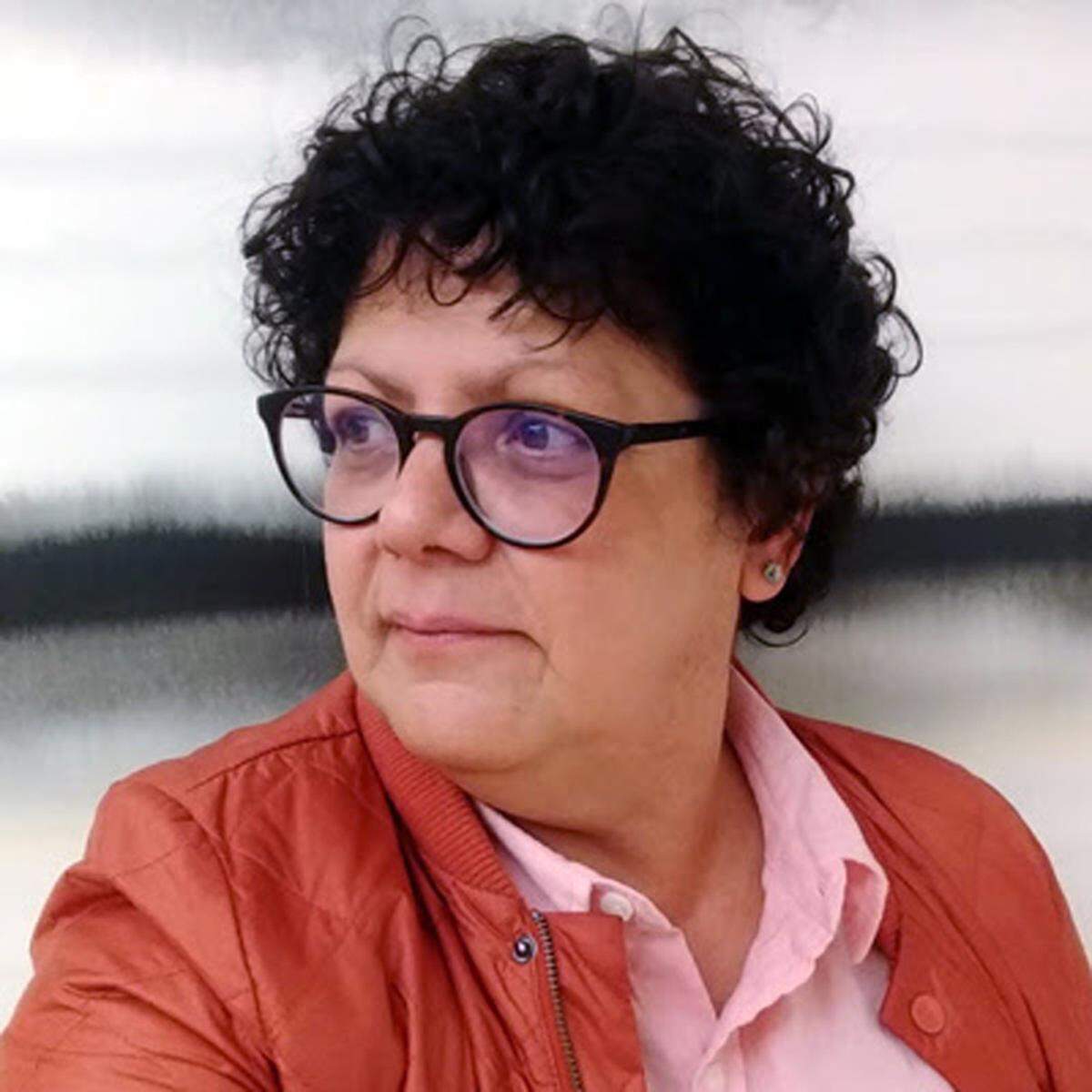 Tómate una copa (en casa) y escribe mejor con Odette Alonso, Online.