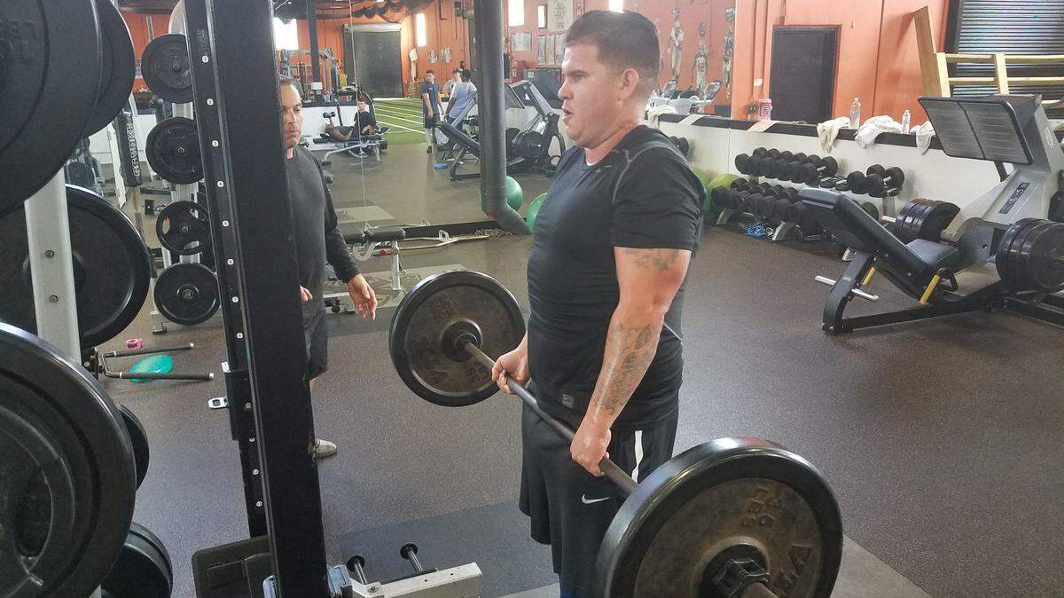 JORGE HERNANDEZ entrena en un gimnasio de Boca Raton en espera de su oportunidad.