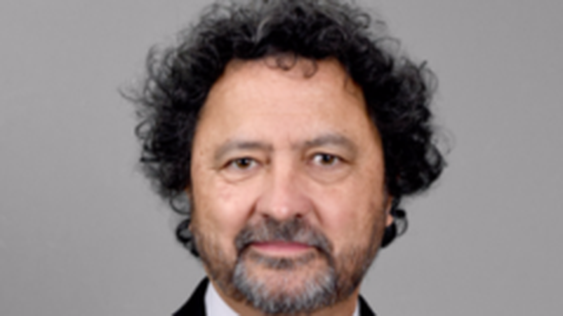 El reconocido científico y político venezolano Vladimiro Mujica, en EEUU donde se desempeñaba como investigador y profesor, informó VenAmérica el domingo, 26 de abril de 2026.