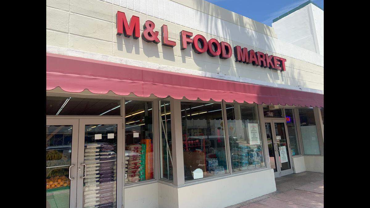 M & L Food Market, ubicado en el 7446 Collins Avenue, Miami Beach.