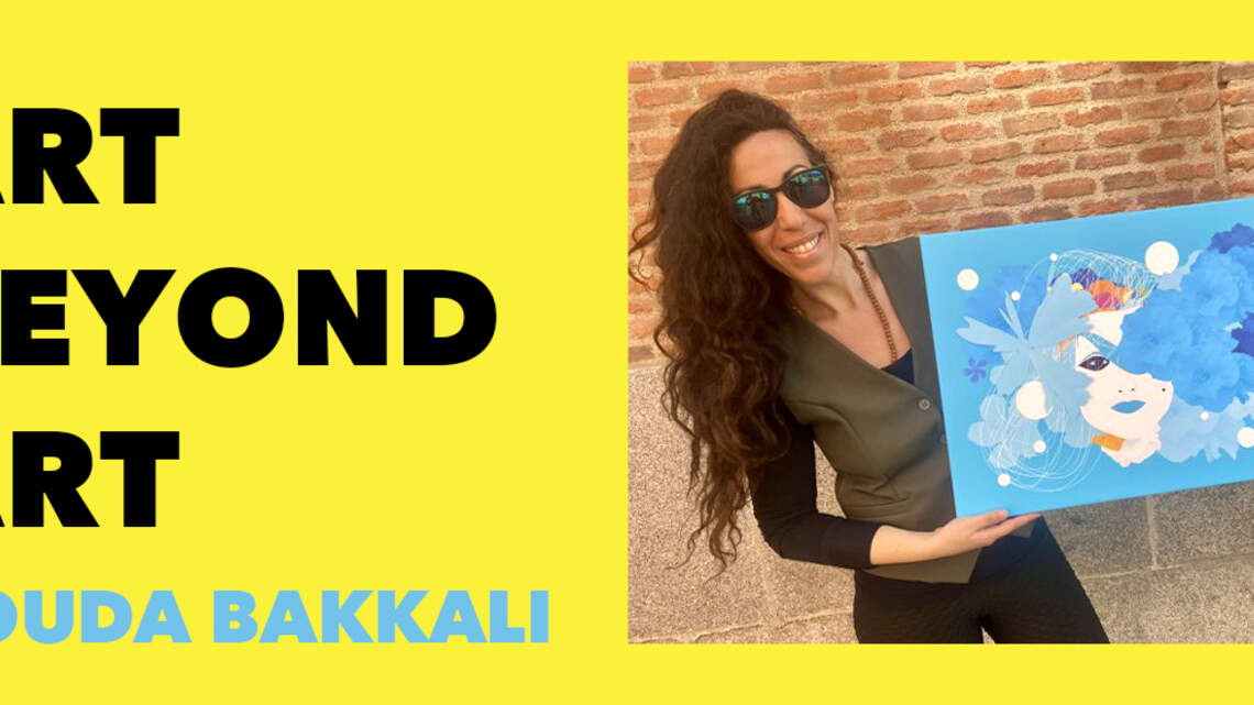 Houda Bakkali presenta la obra “Arte por la salud” en Barcelona con motivo del Octubre Rosa