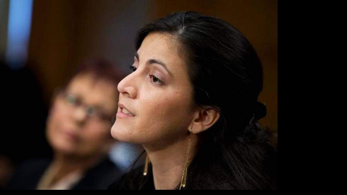 Rosa María Payá, del Movimiento Liberación Cristiana Cubana e hija del difunto disidente Oswaldo Payá Sardiñas, testifica durante una audiencia del Subcomité de Relaciones Internacionales para el Hemisferio Occidental del Senado, celebrada el 3 de febrero de 2015, en Washington DC. El comité escuchó los testimonios sobre el impacto de los cambios de las políticas de EEUU en Cuba.