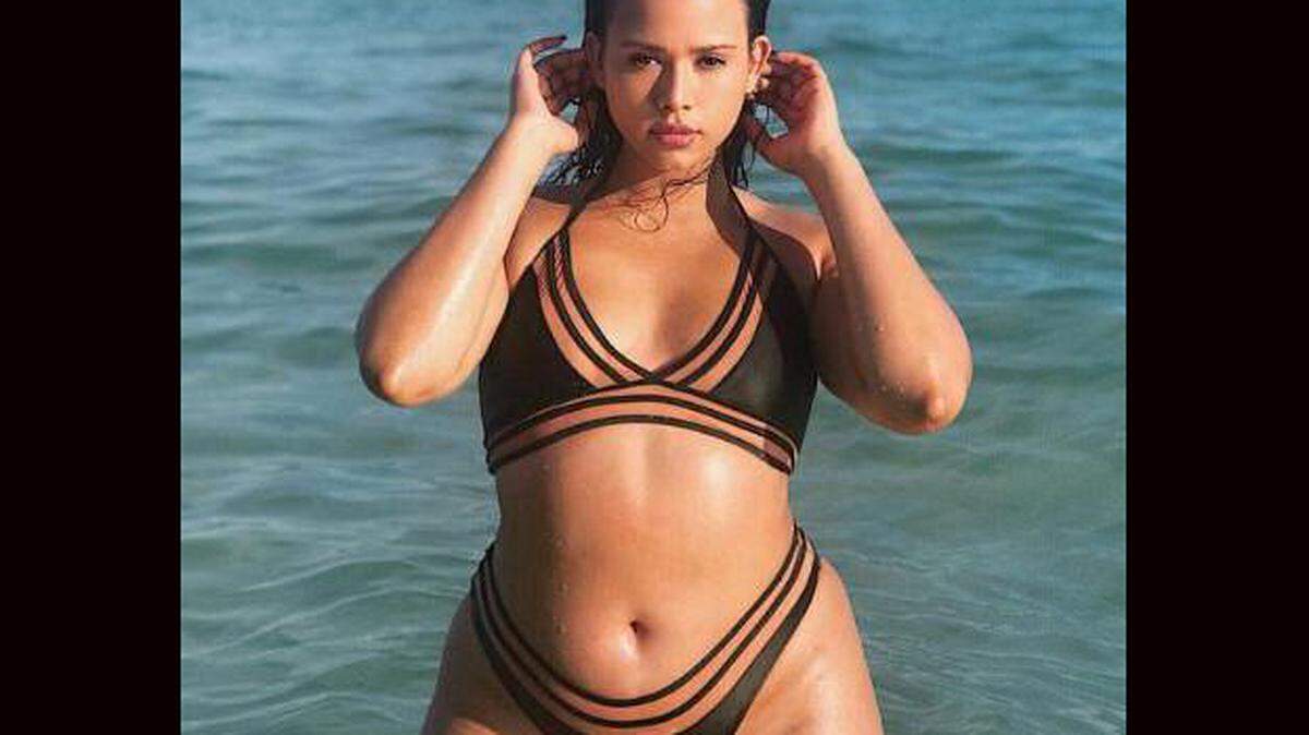 Fotografía sin fechar cedida por Natalia Lorenzo donde aparece la modelo colombiana Natalia Lorenzo mostrando su cuerpo en bañador.