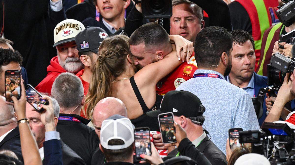 Taylor Swift and Travis Kelce at the Super Bowl 2024