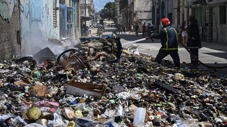 Cinco economistas prominentes trazan ruta para sacar a Cuba de la crisis