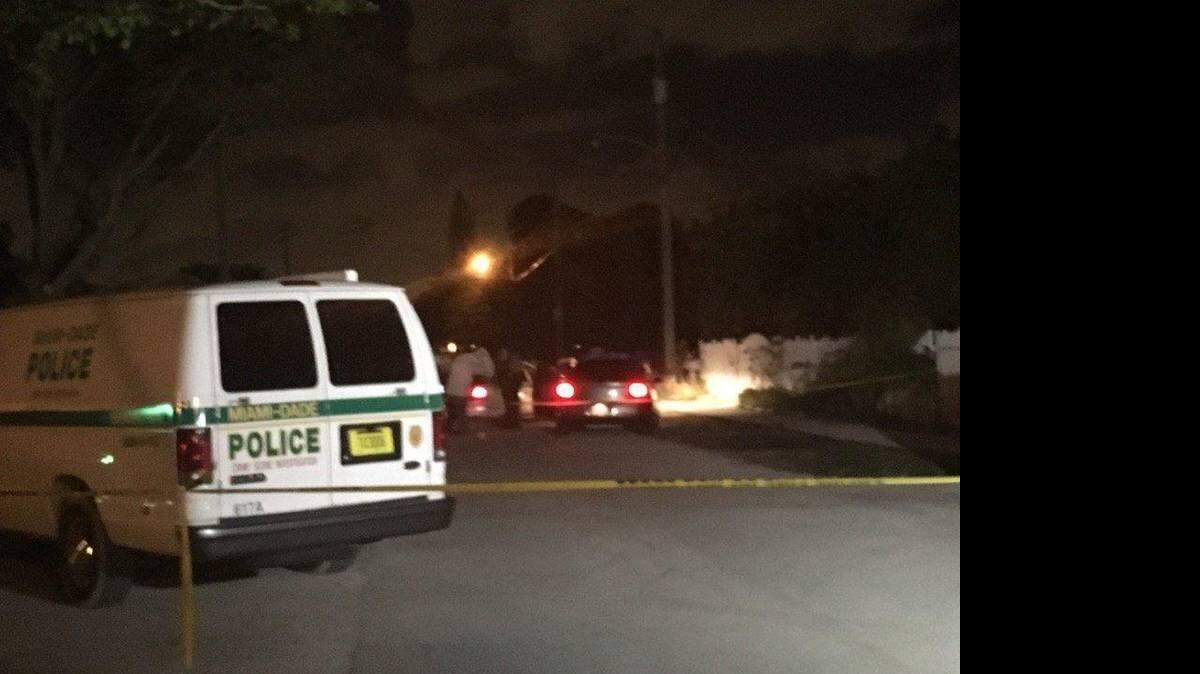 El incidente tuvo lugar poco antes de las 6:30 p.m. frente a una casa localizada en el 10633 NW Sixth Avenue. 
