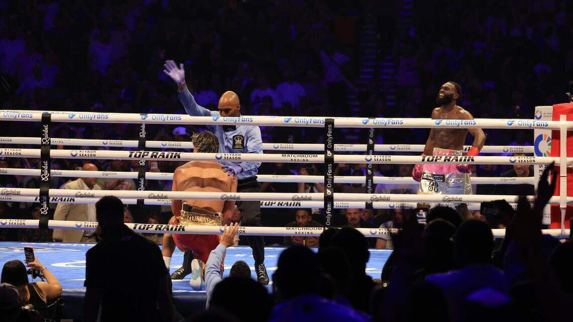 Nace una estrella: Jaron Ennis destroza a Xander Zayas y se corona como el nuevo rey superwelter
