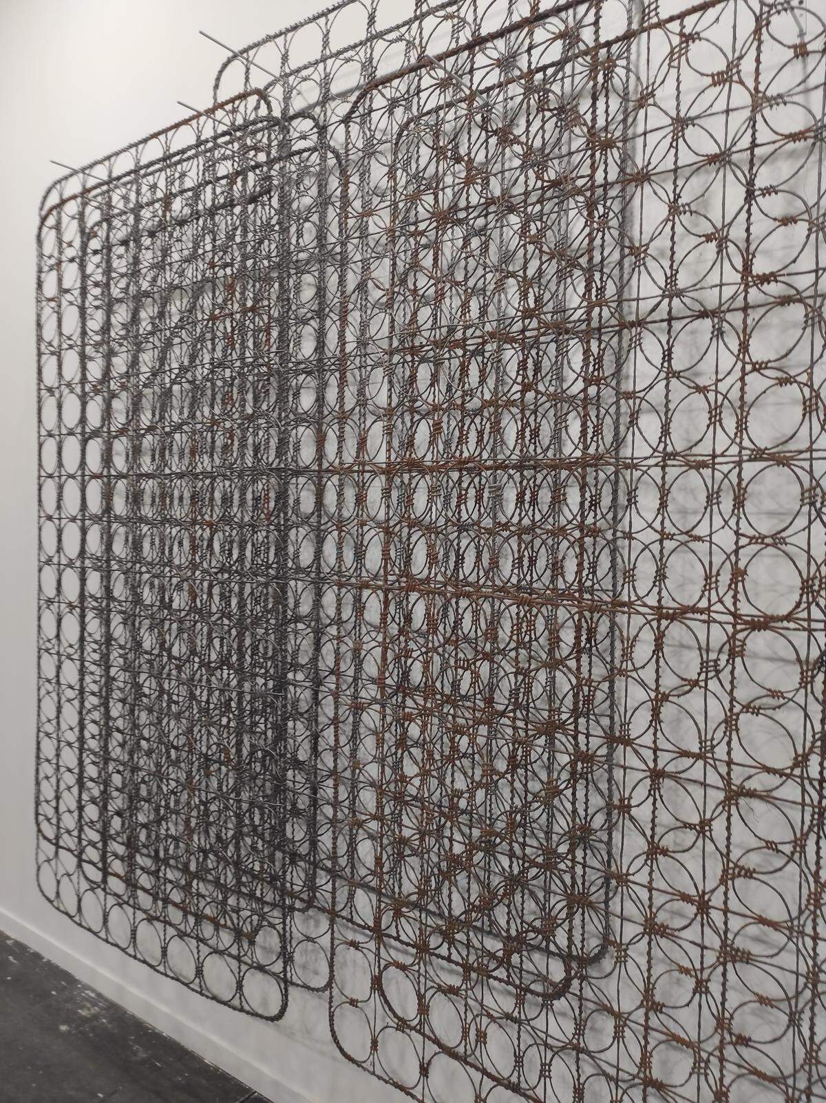Instalación del artista Mauro Giaconi (Argentina, 1977) en la sección general de ArcoMadrid 2026.